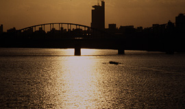 赤川仮橋から夕景-4