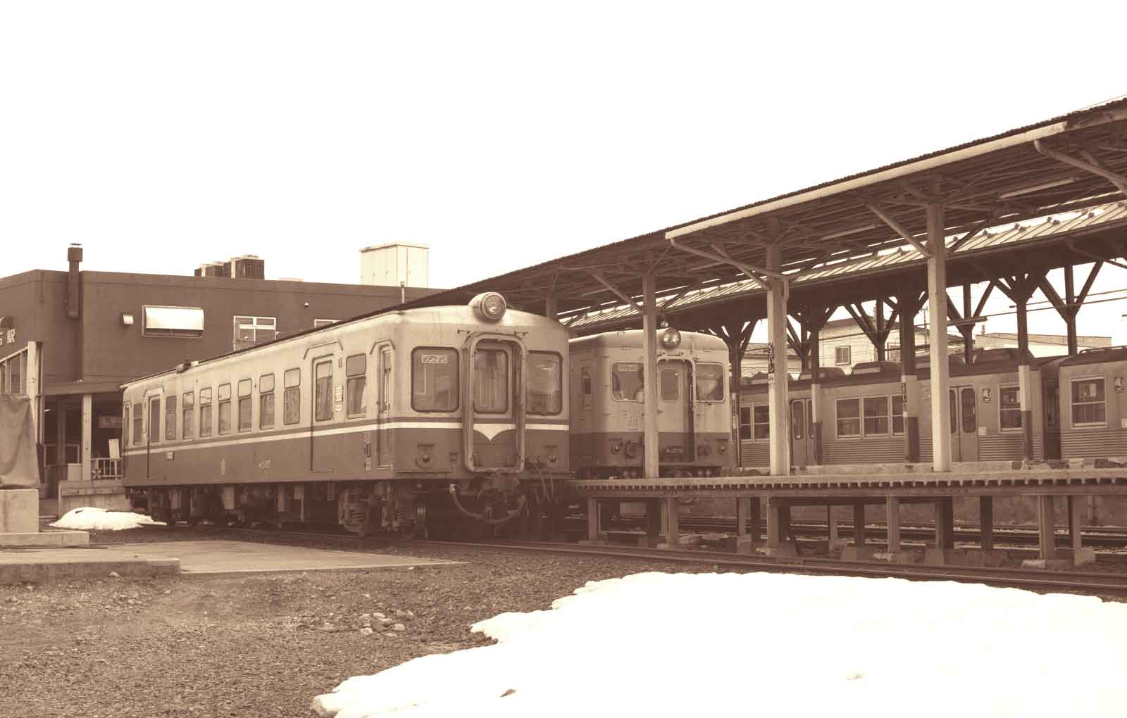 カラー化挑戦-弘南鉄道黒石線キハ2100