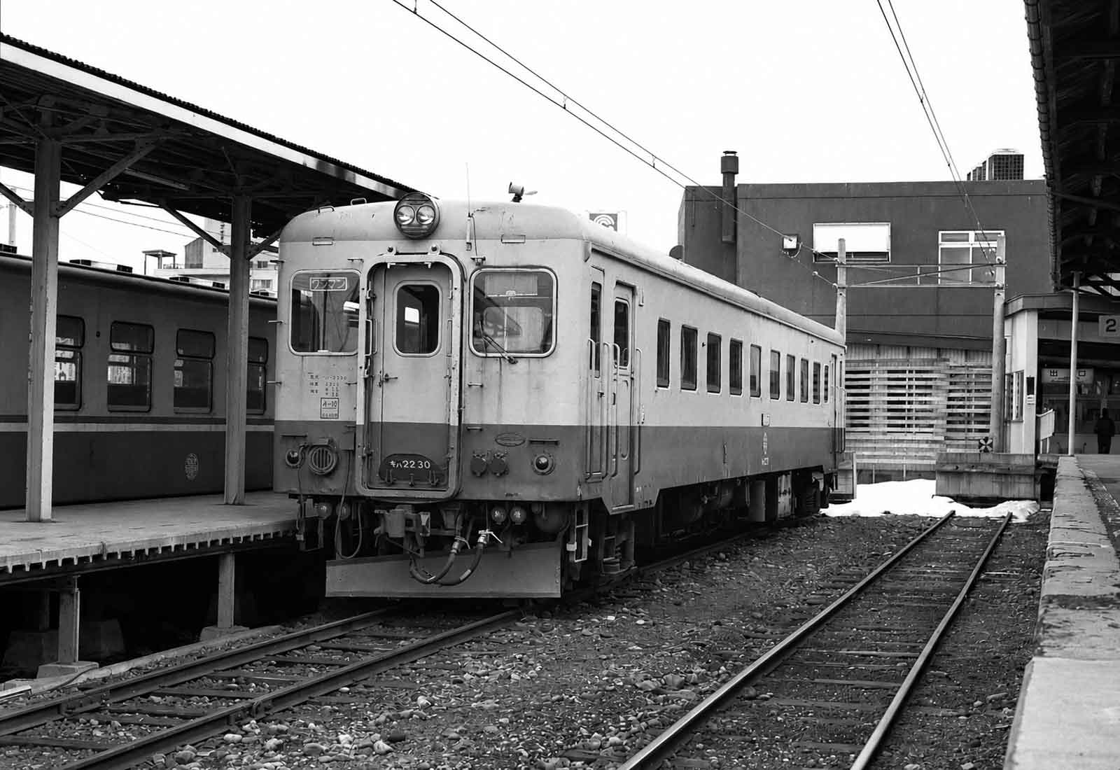 カラー化挑戦-弘南鉄道黒石線キハ22