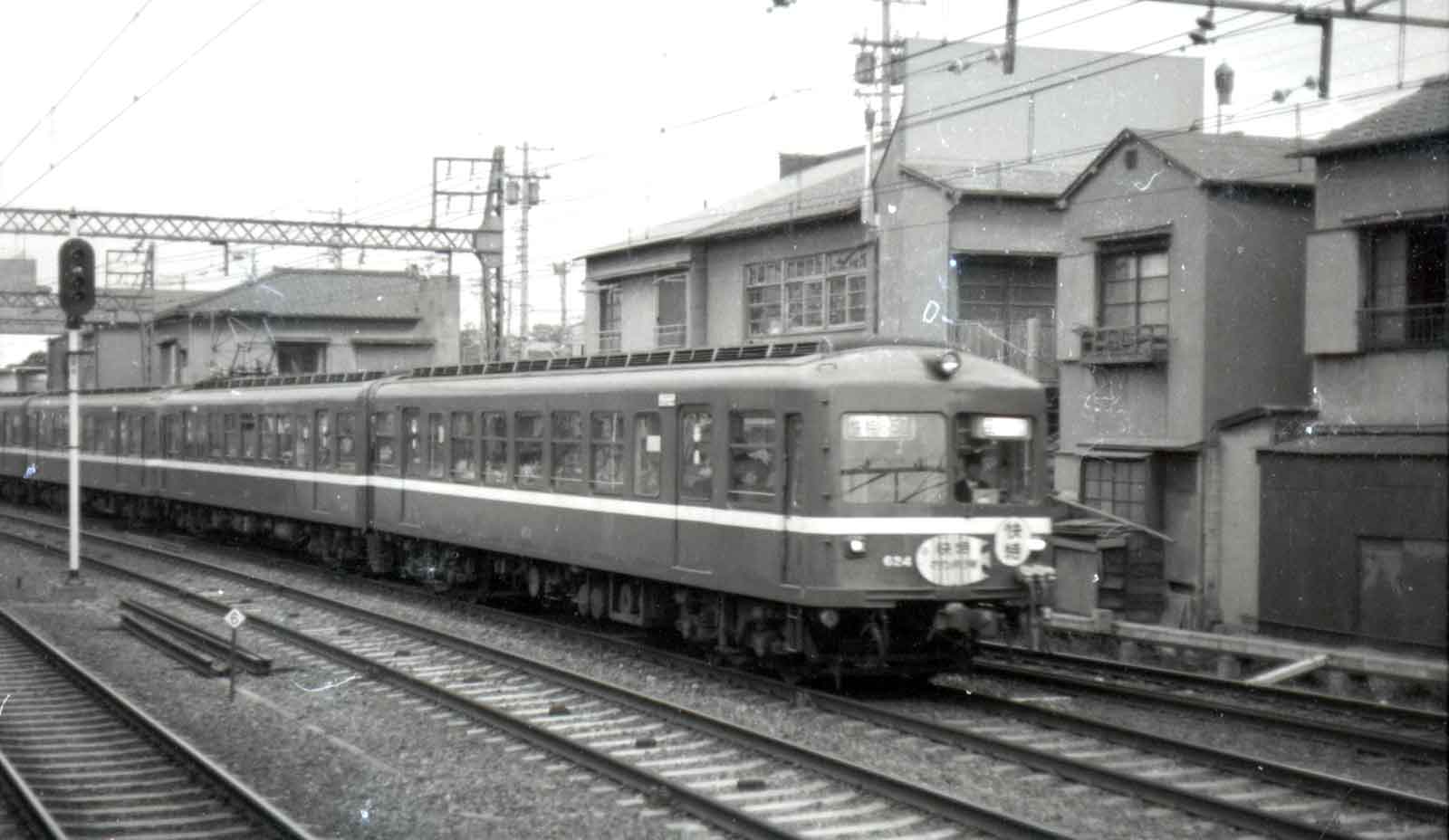 AIで昔の京急白黒をカラー化