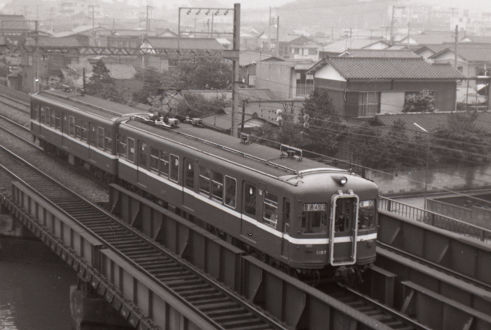 1107号2連幌付