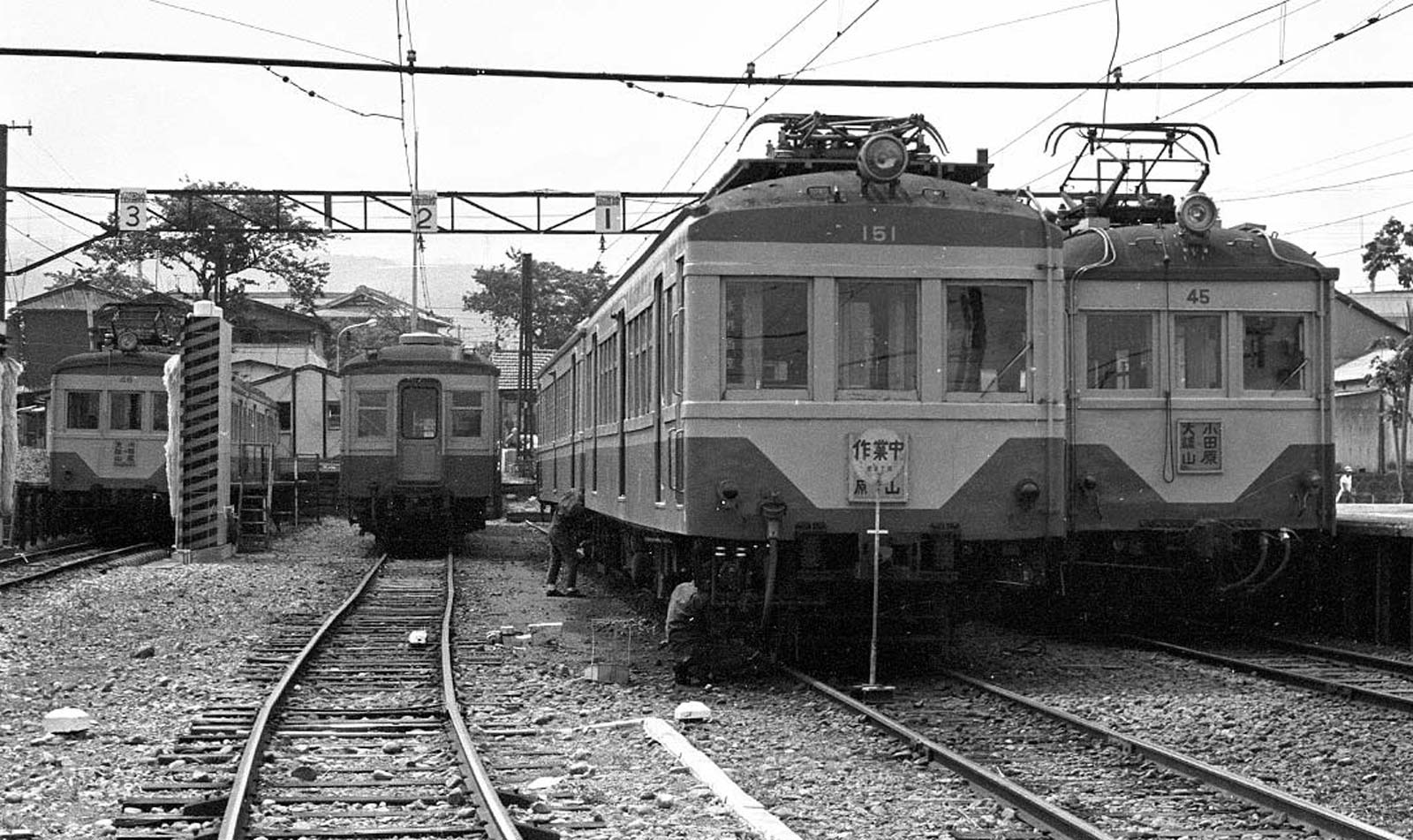 大雄山線車庫カラー化