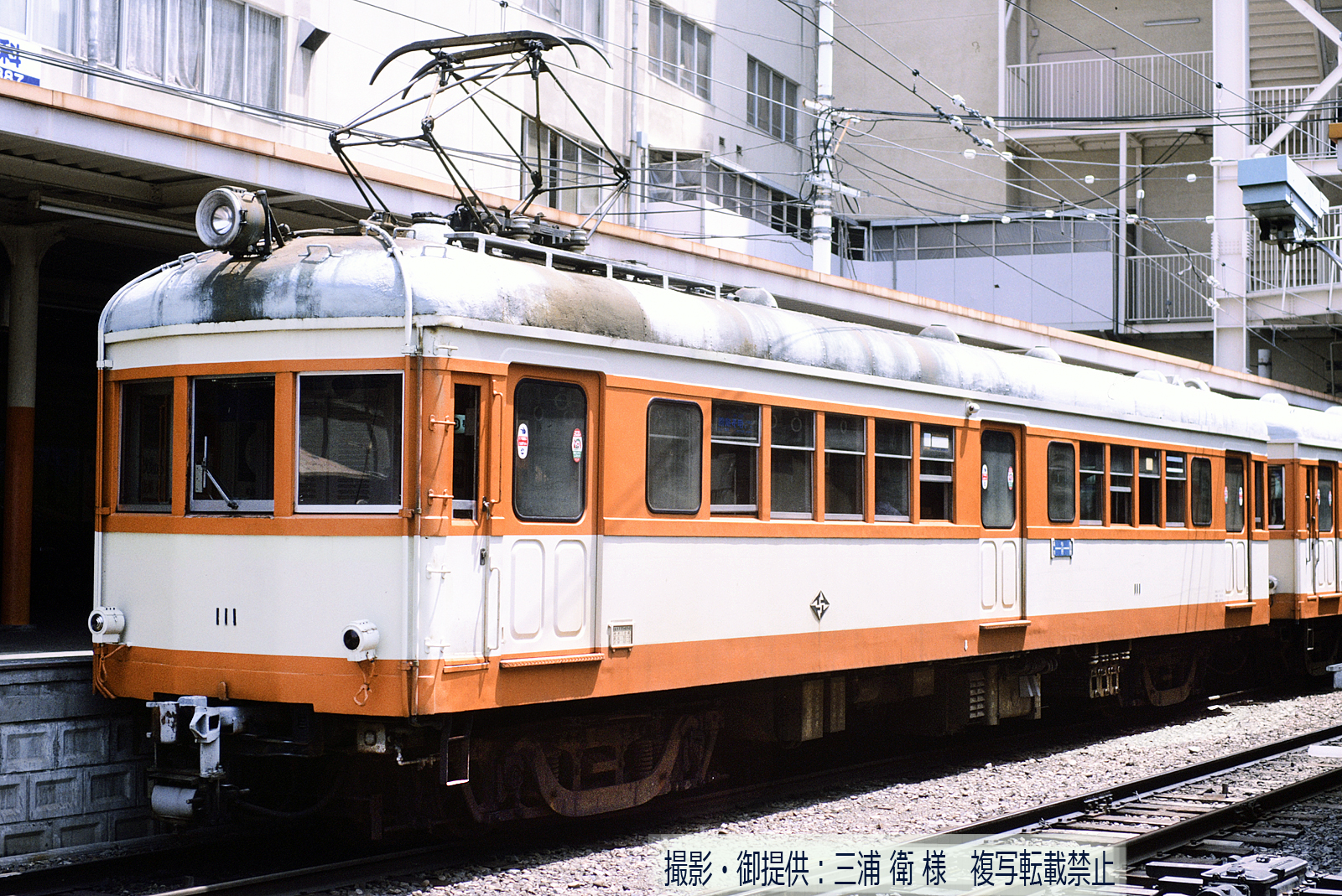 伊予鉄道モハ110形111