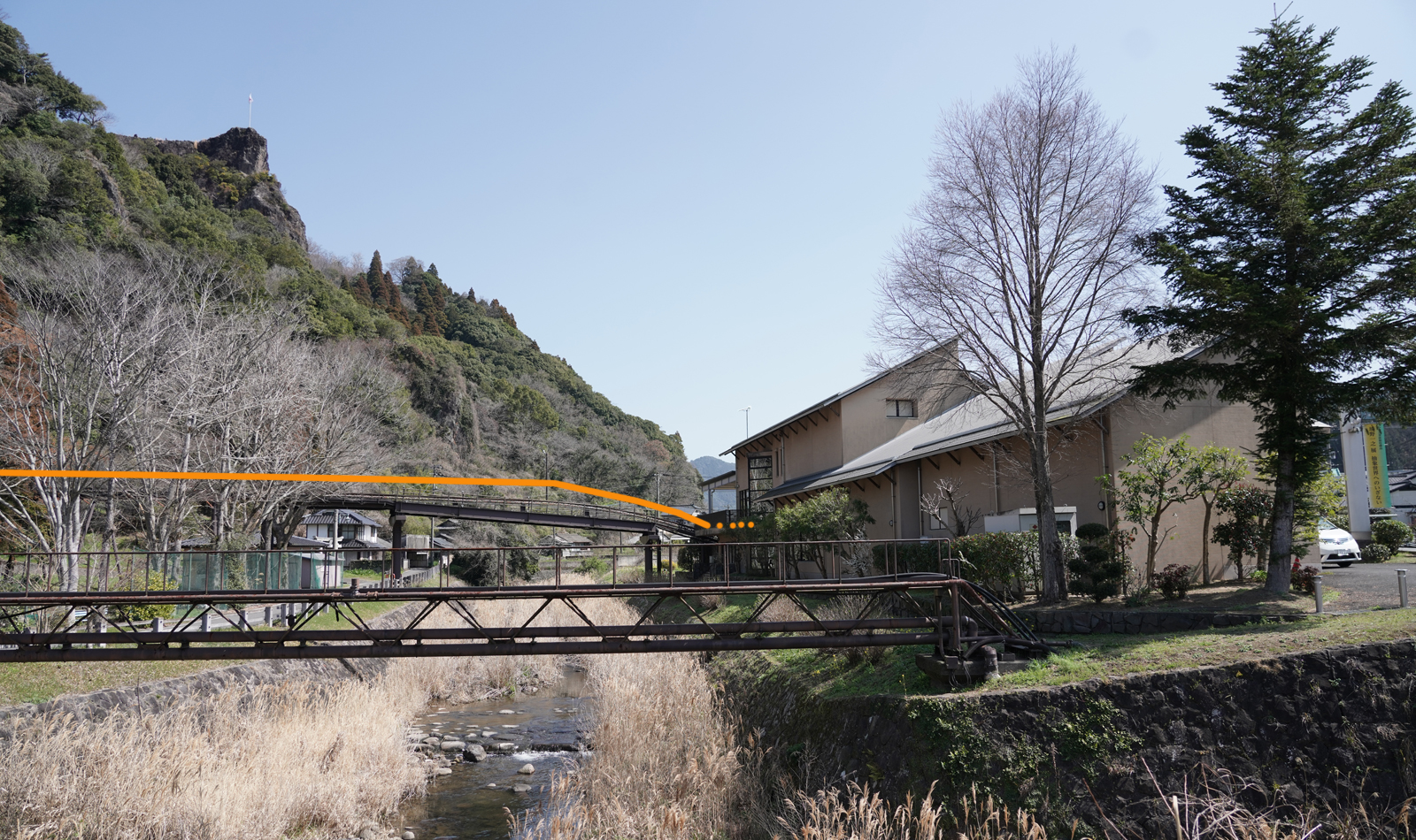 つなぎ美術館モノレール