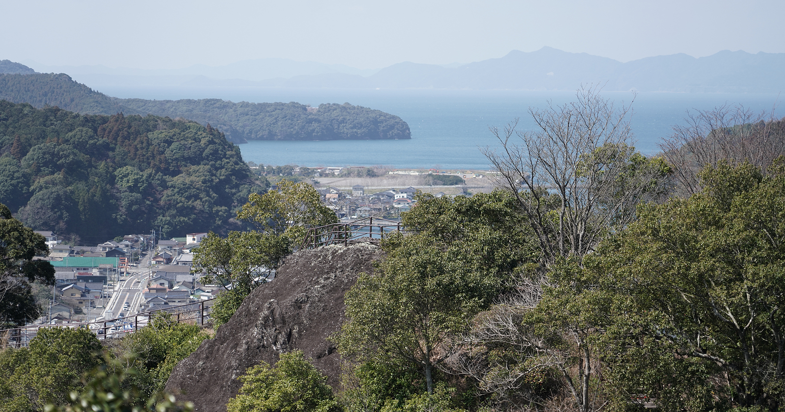 つなぎ美術館モノレール山頂駅眺