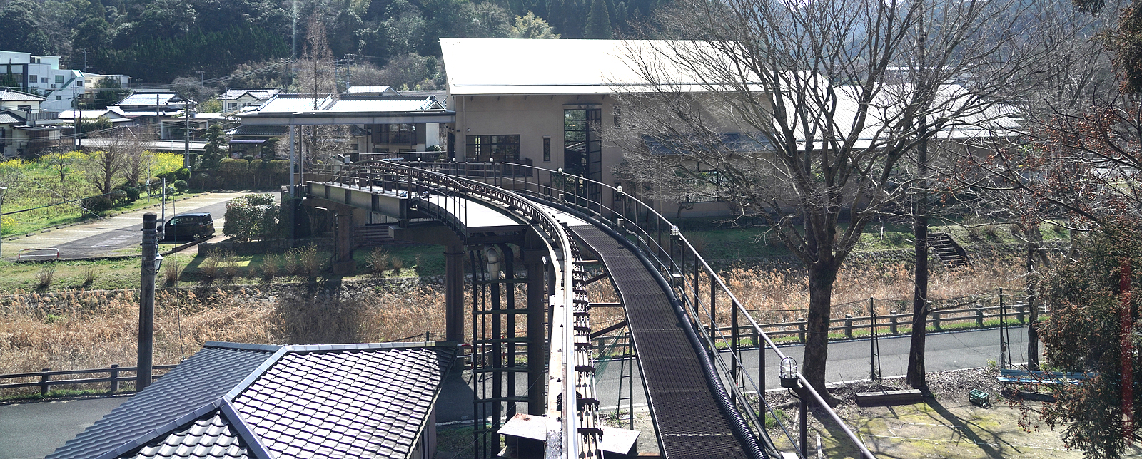 つなぎ美術館モノレール