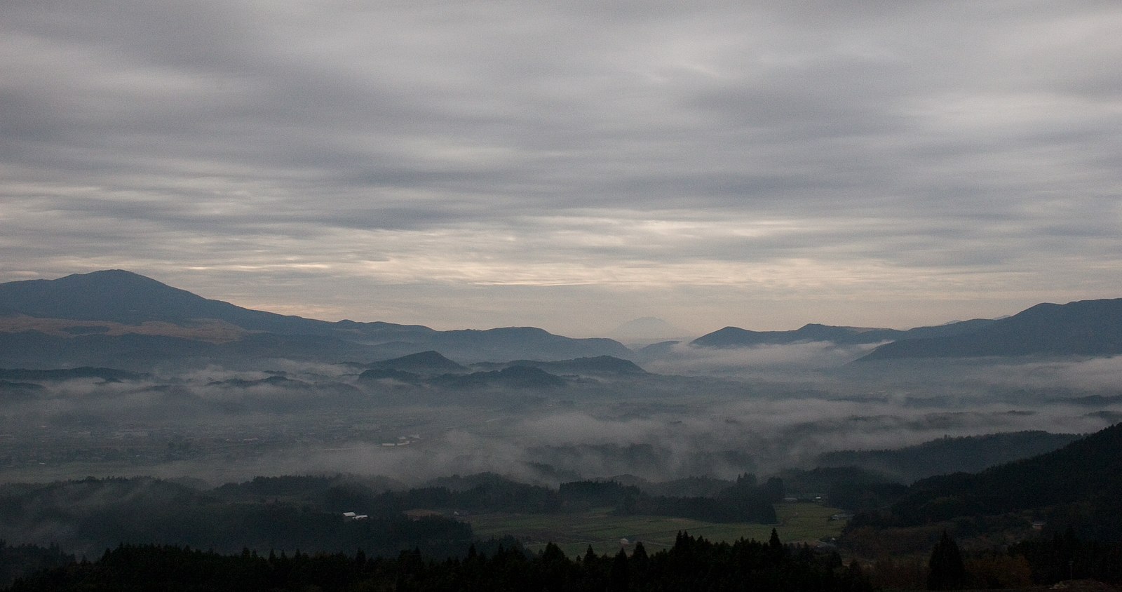 雲海 えびの盆地