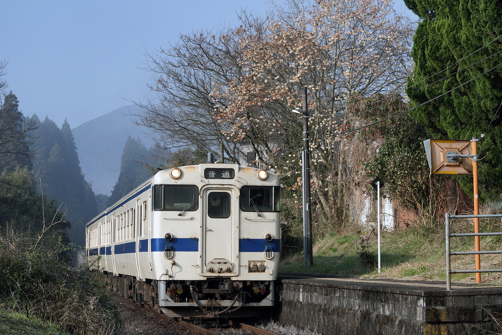 キハ47 8123 鶴丸温泉駅